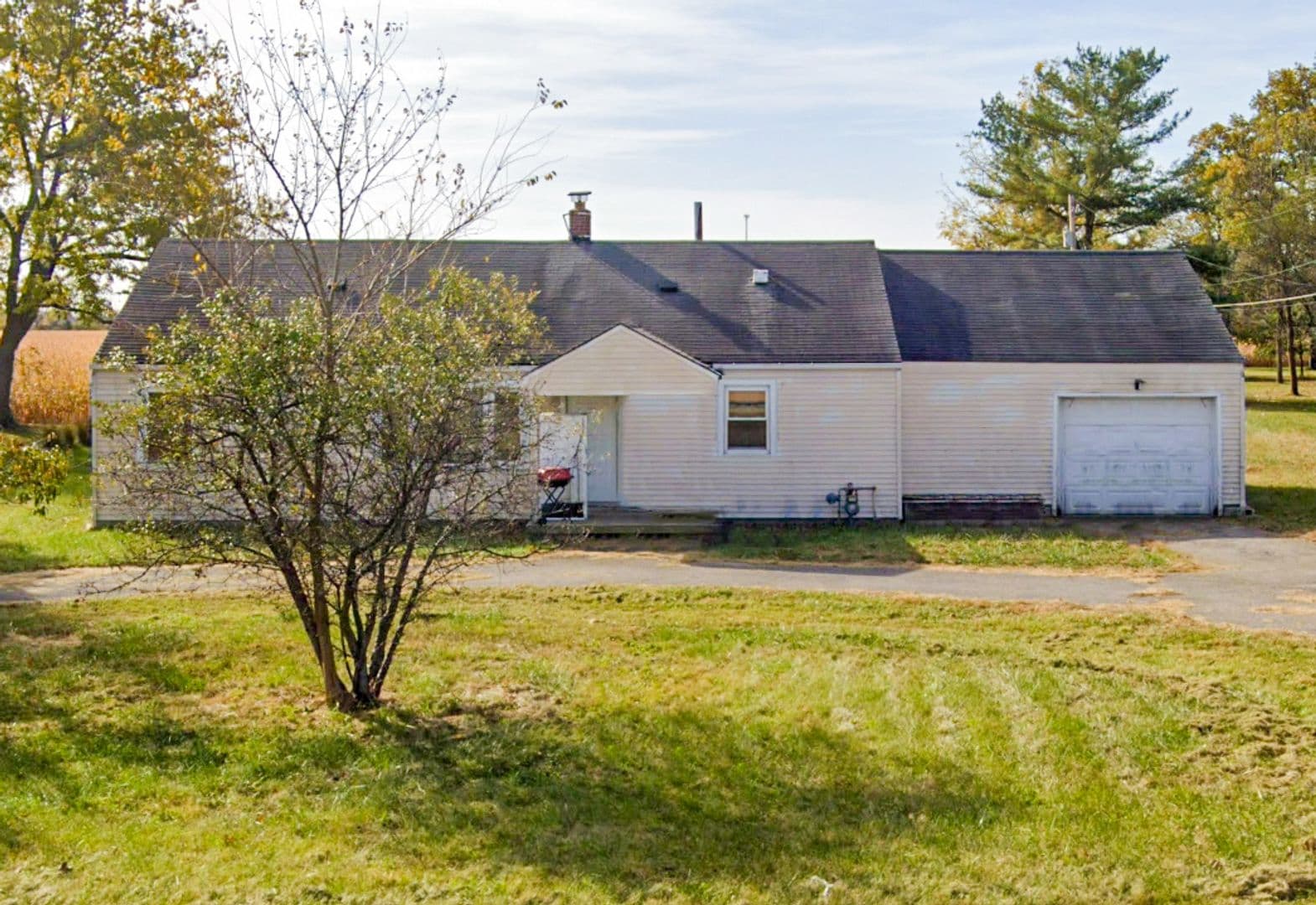 Parker City House: 10823 SR 32