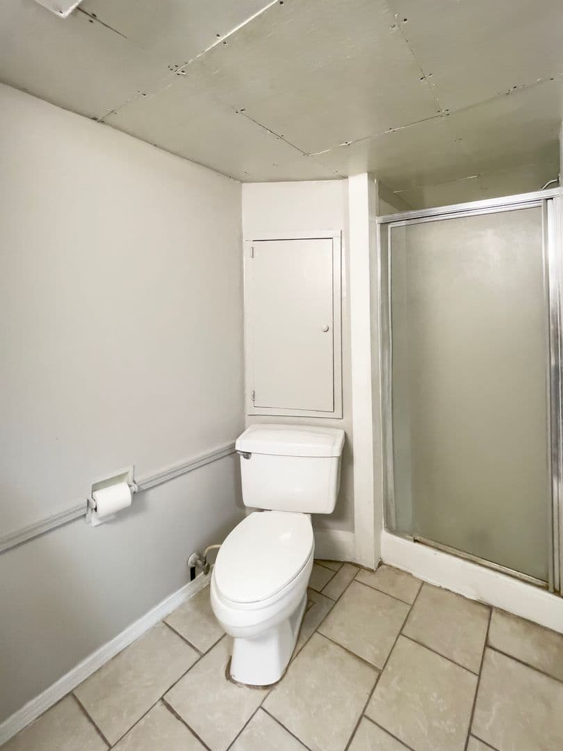 Muncie Apartment: 210 S Nichols Ave.