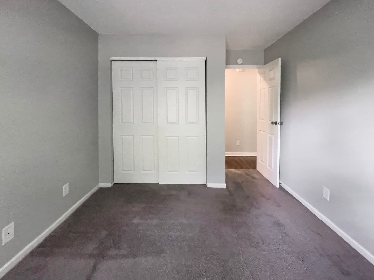 Muncie Apartment: 1001 W Wayne Street #208