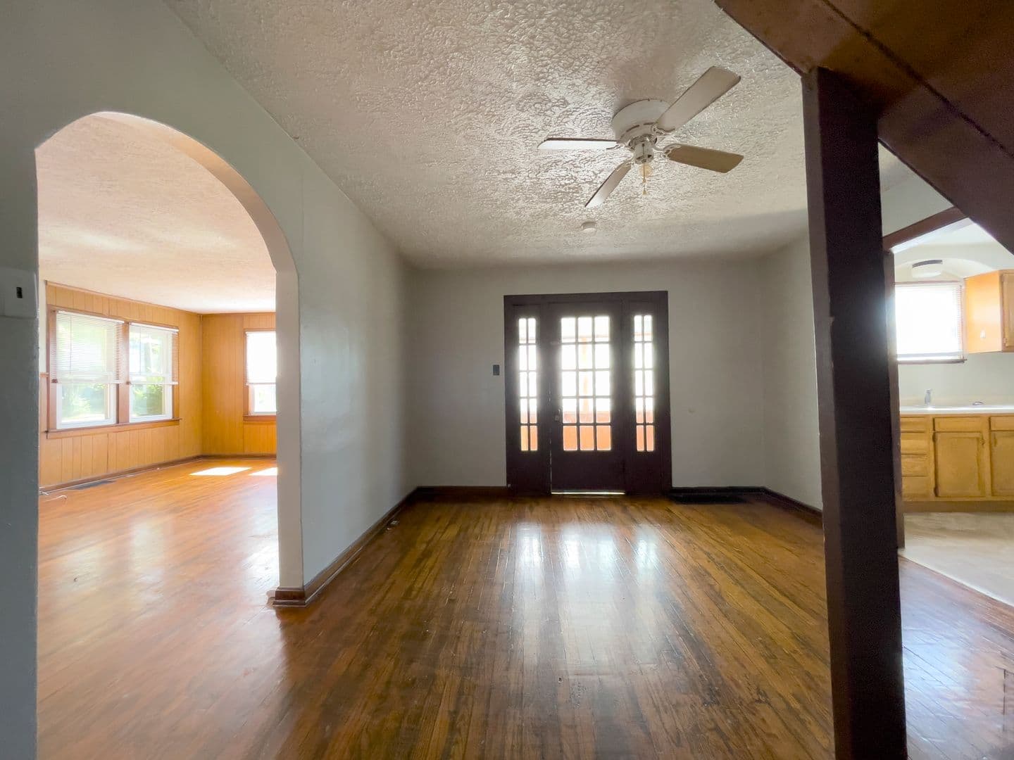 Muncie House: 101 N Dill St