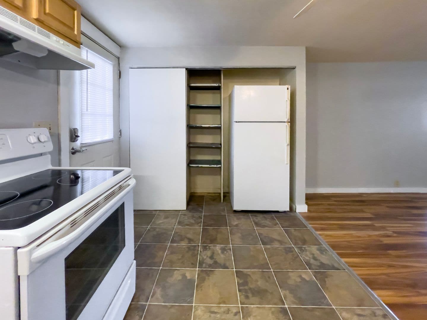 Muncie Apartment: 402 N Calvert St.