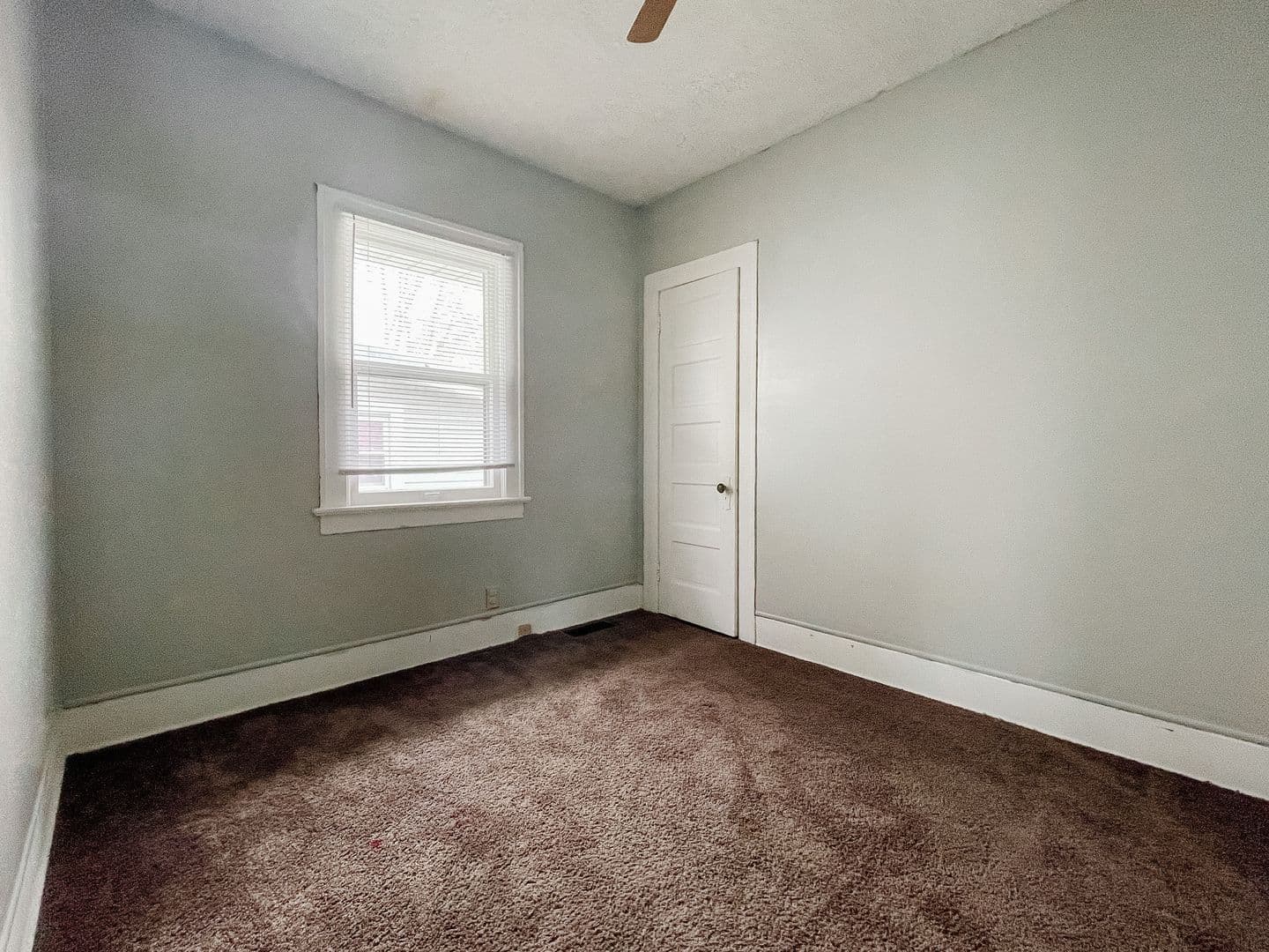 Muncie House: 1317 W Memorial Dr