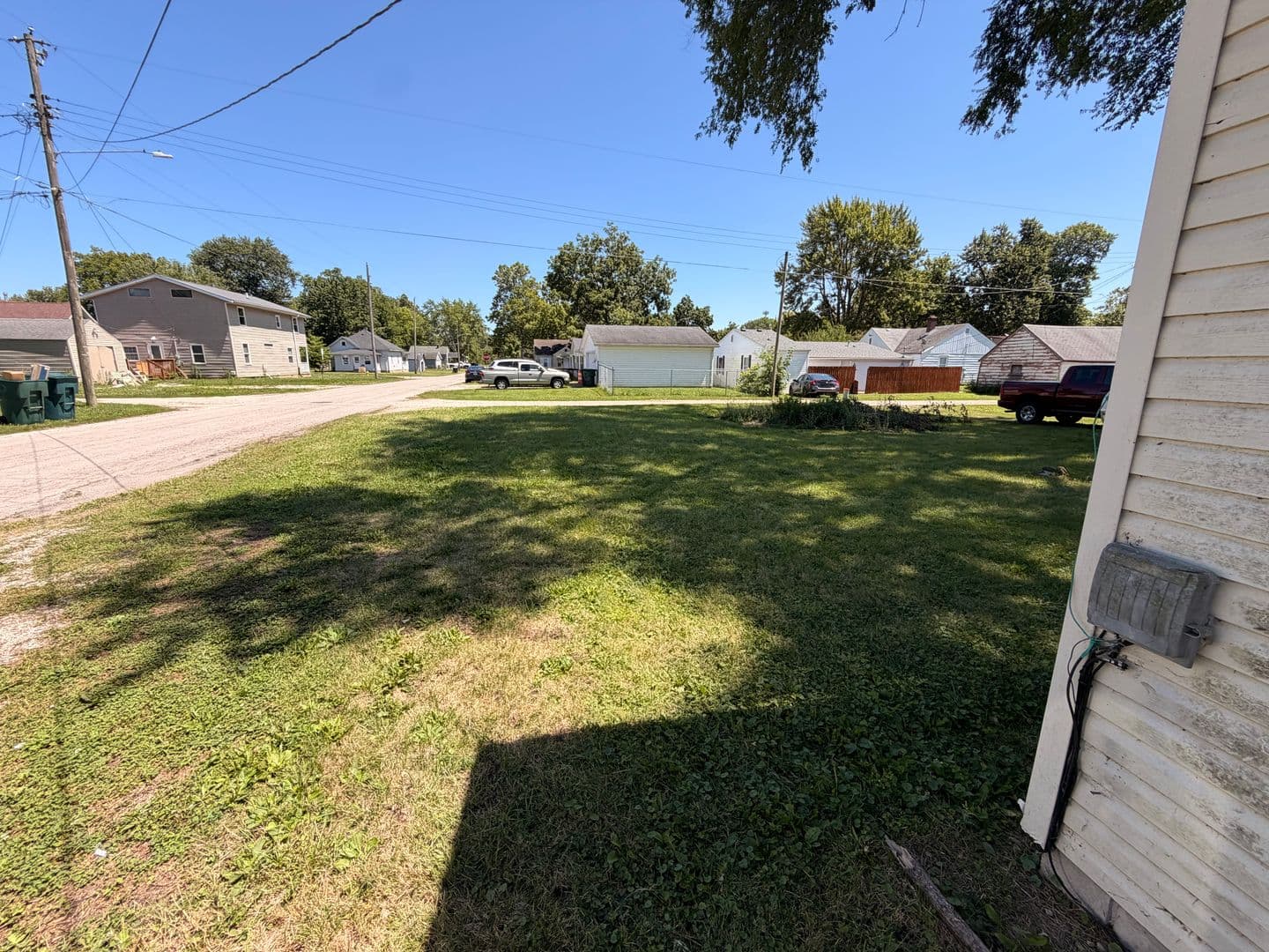 Muncie House: 2020 N Glenwood Ave.