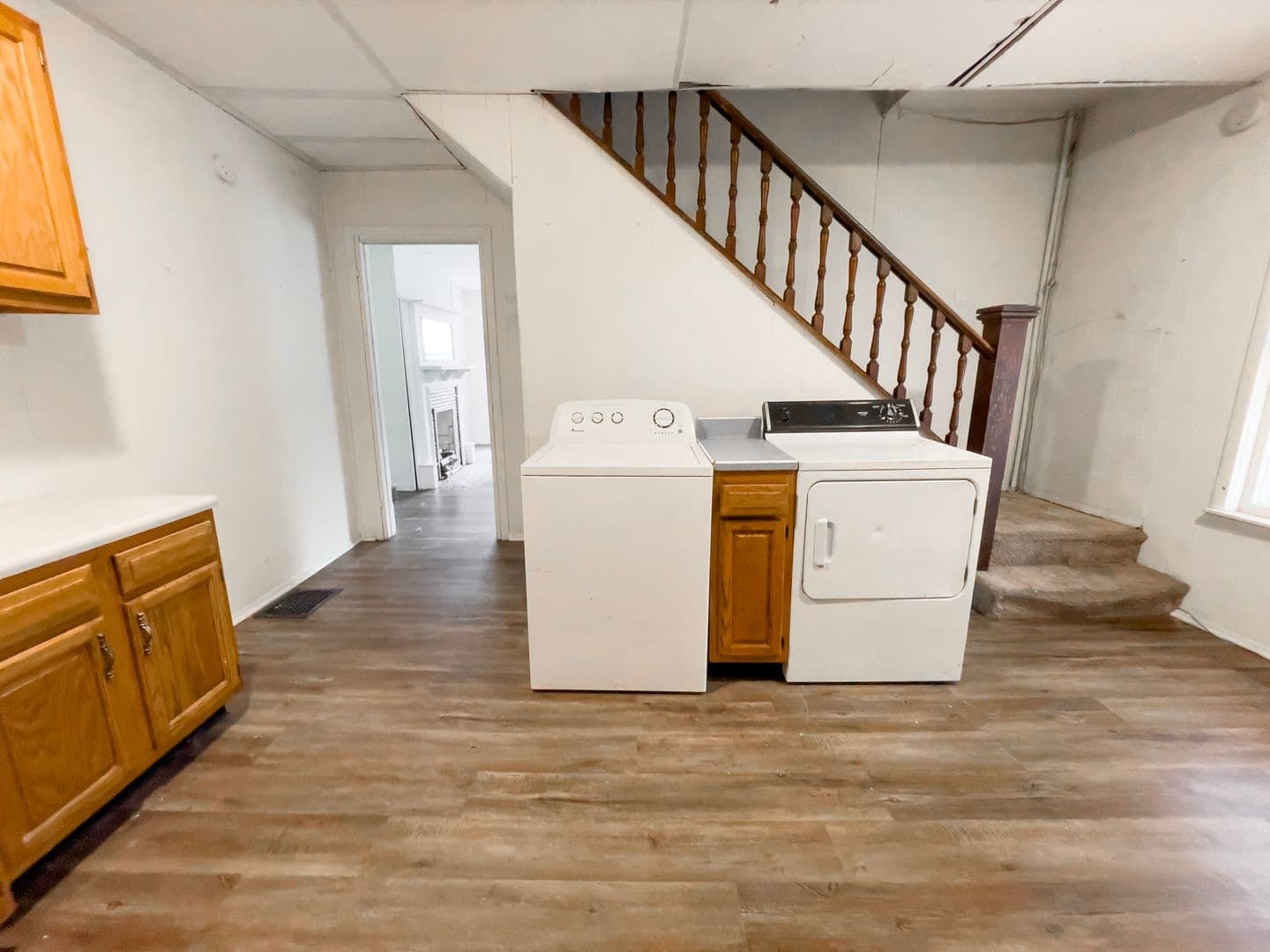 Muncie Apartment: 824 W University Ave.