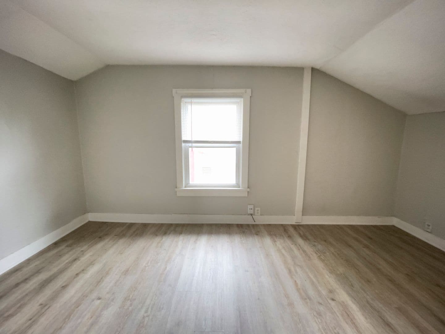 Muncie Apartment: 808 W Beechwood Ave.