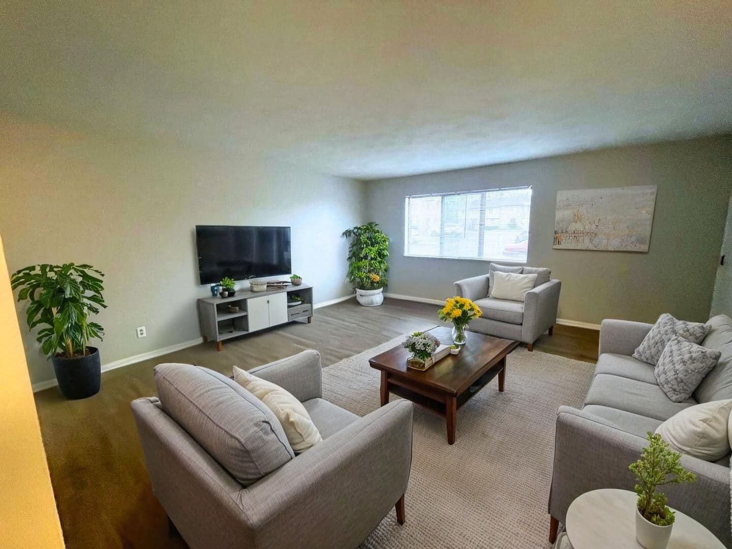 Muncie Apartment: 720 W Centennial Ave.