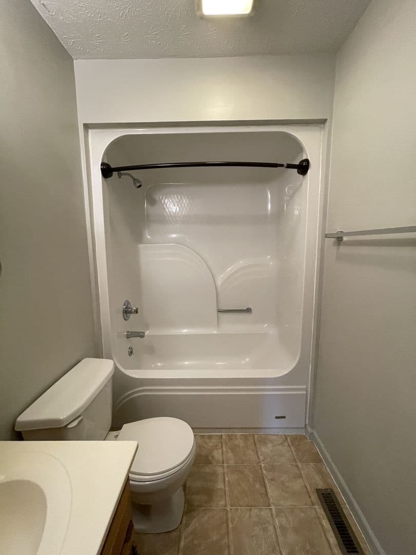 Muncie Apartment: 1413 W University