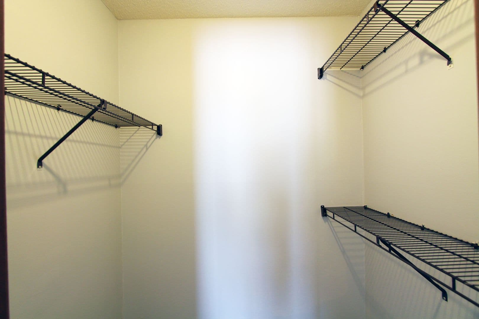 Garrett Apartment: 400 Oak Trail