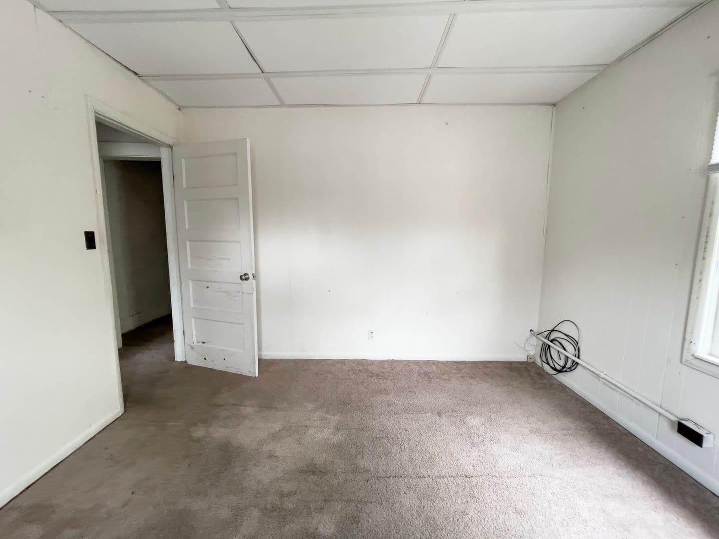 Muncie Apartment: 824 W University Ave.