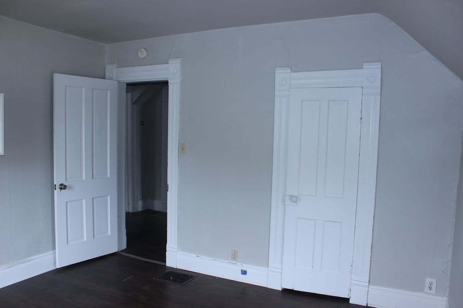 Muncie Apartment: 1507 1/2 W. Jackson St.