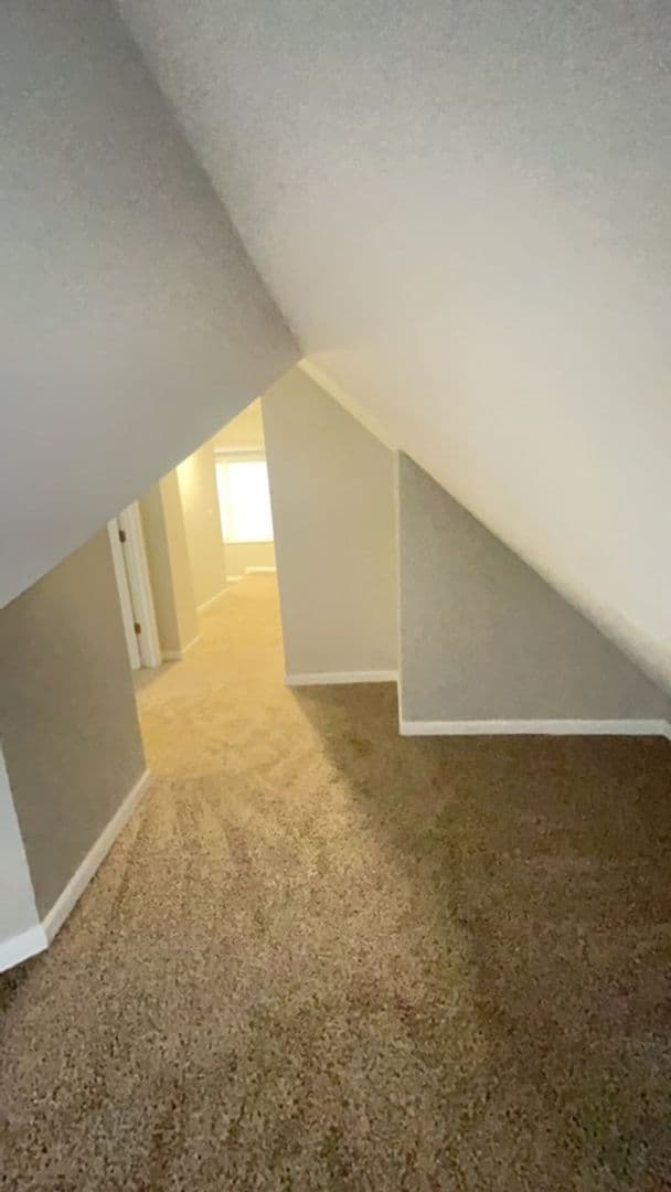 Muncie House: 301 E 7th St