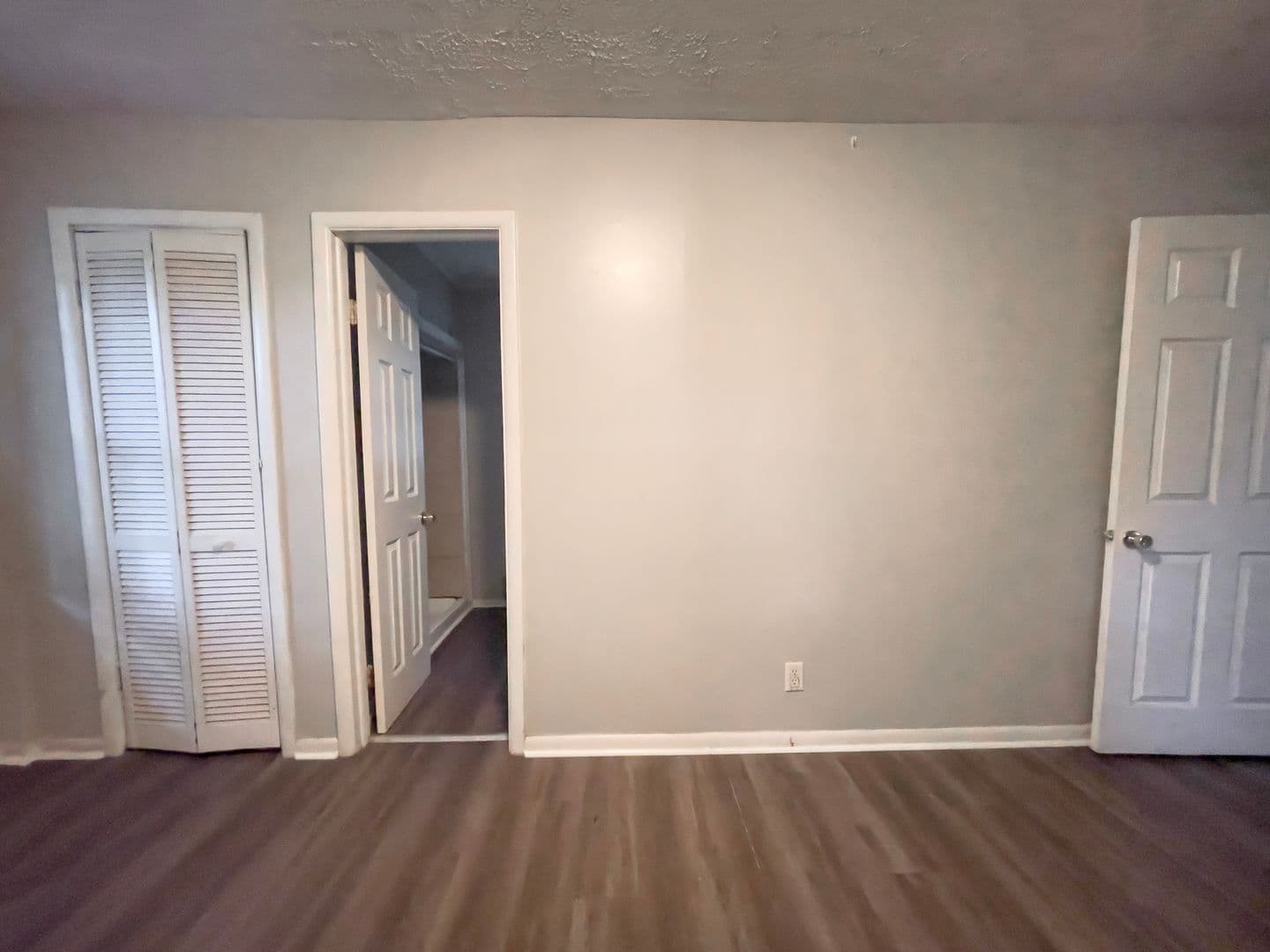 Muncie Apartment: 2602 W Ethel Ave.