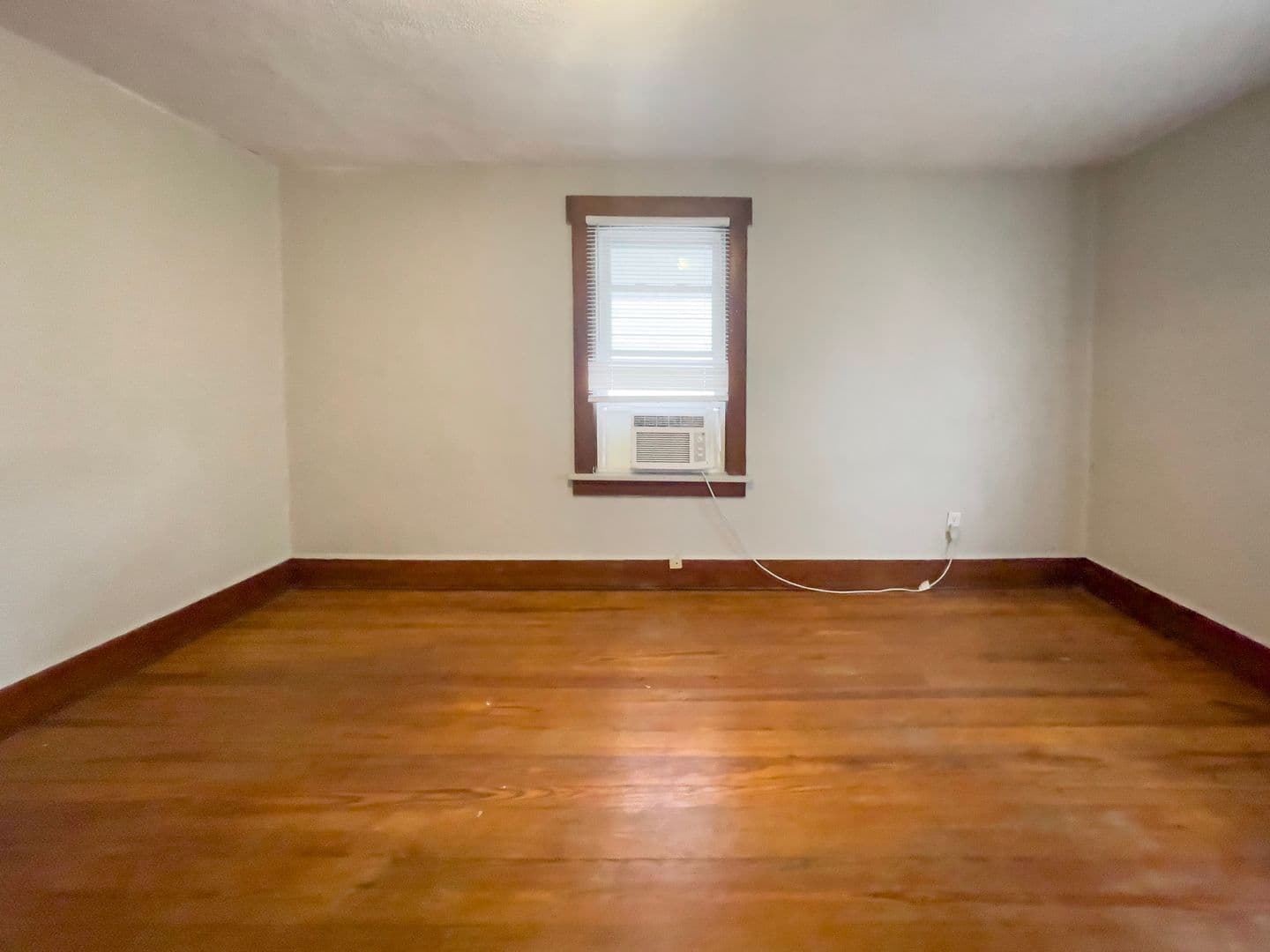 Muncie House: 1405 W Jackson St