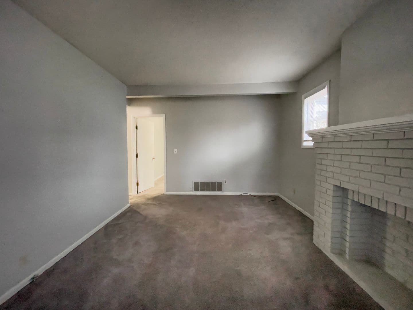 Muncie Apartment: 1409 W Jackson St