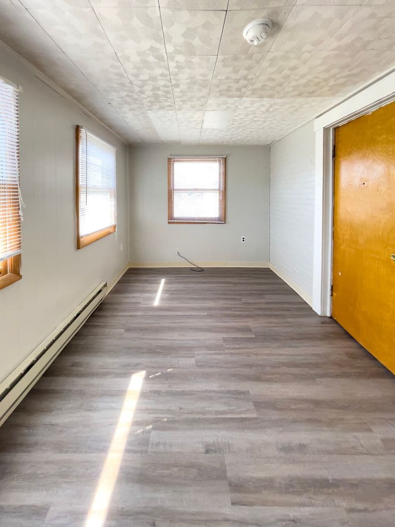 Muncie Apartment: 1924 W Jackson St