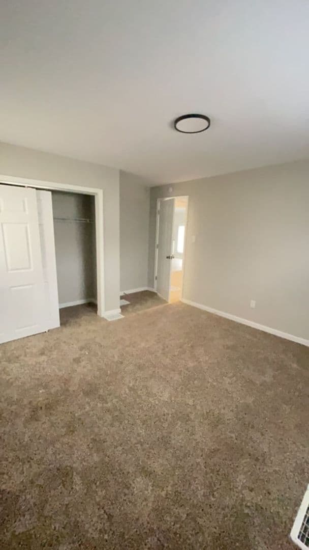 Muncie House: 301 E 7th St