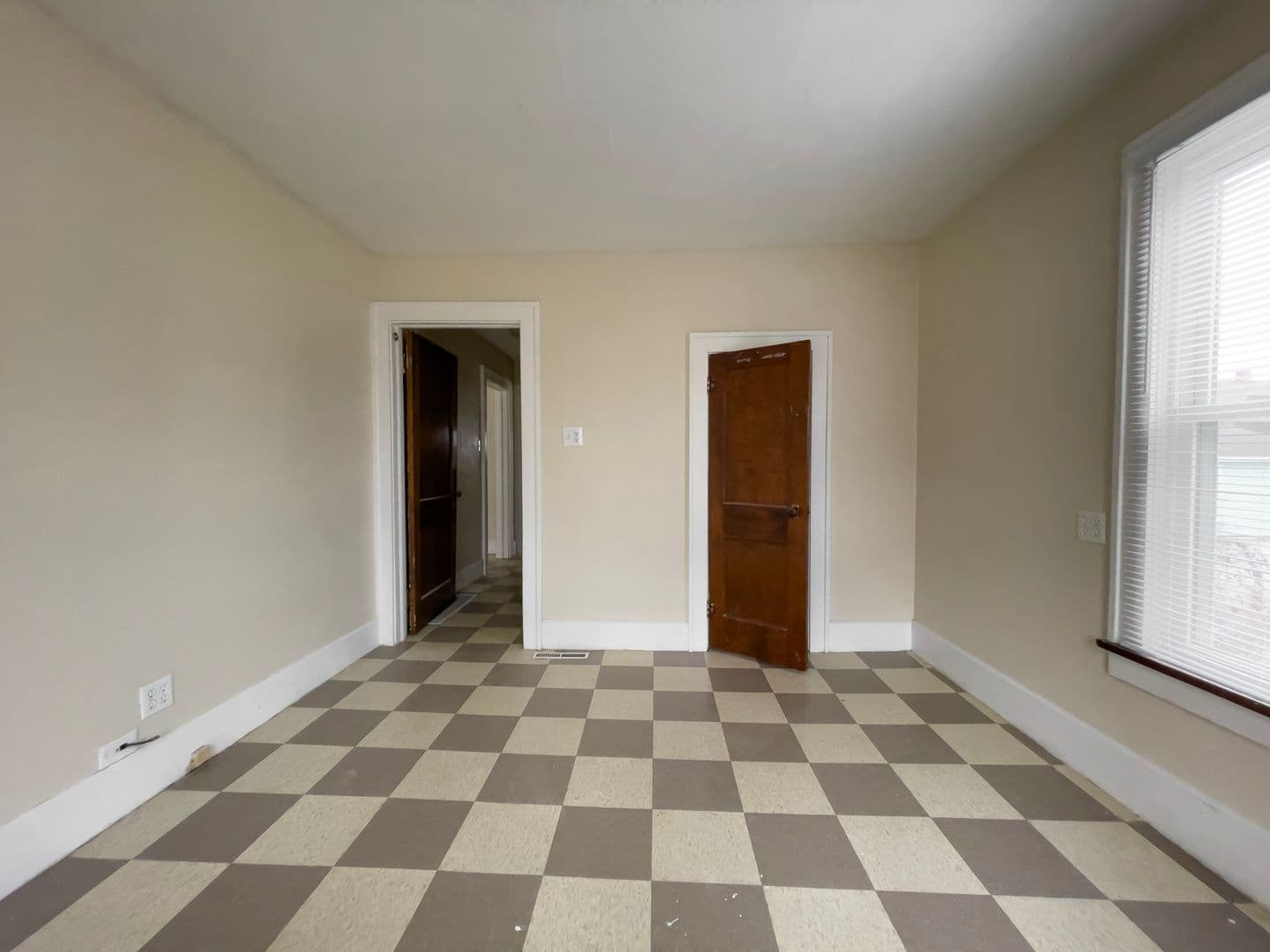 Muncie House: 215 S. Talley Ave