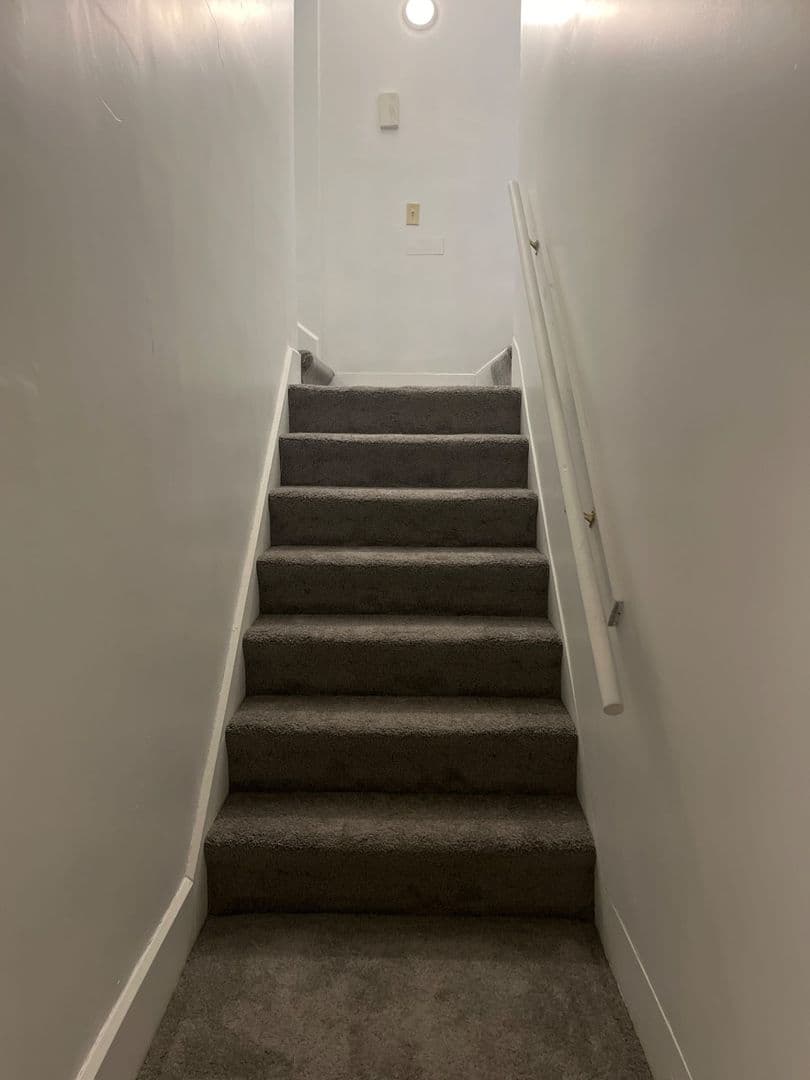 Muncie Apartment: 210 S Nichols Ave.
