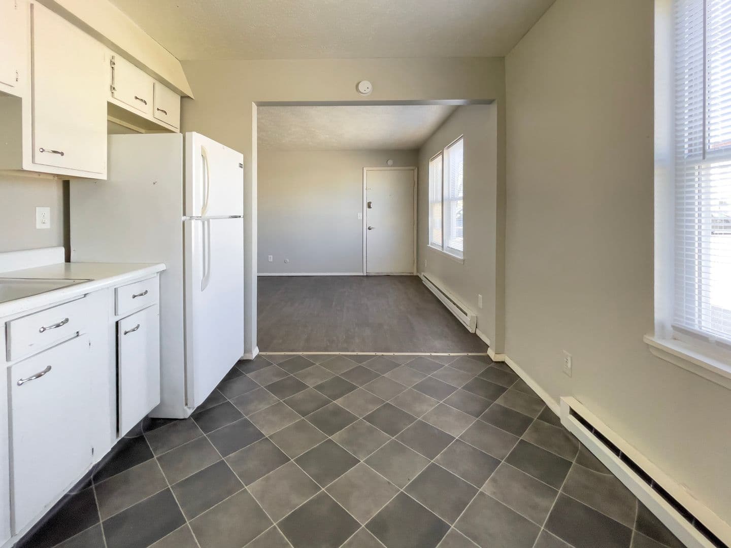 Muncie Apartment: 1701 E 14th St