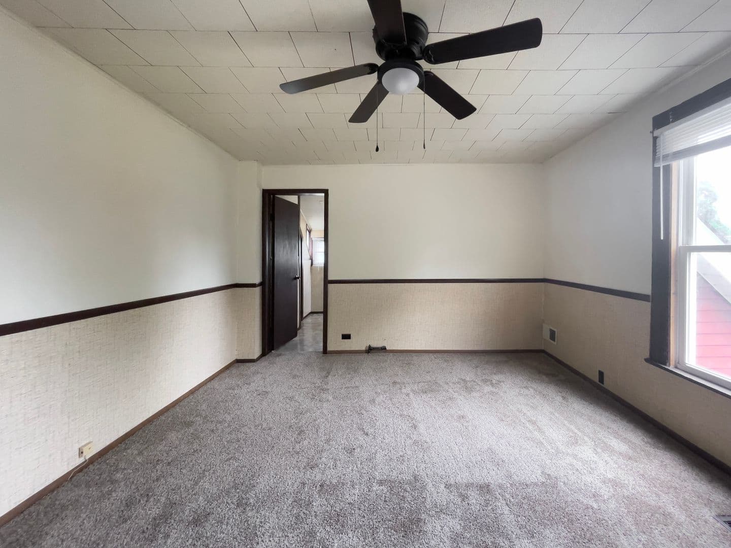 Muncie Apartment: 826 W Ashland Ave