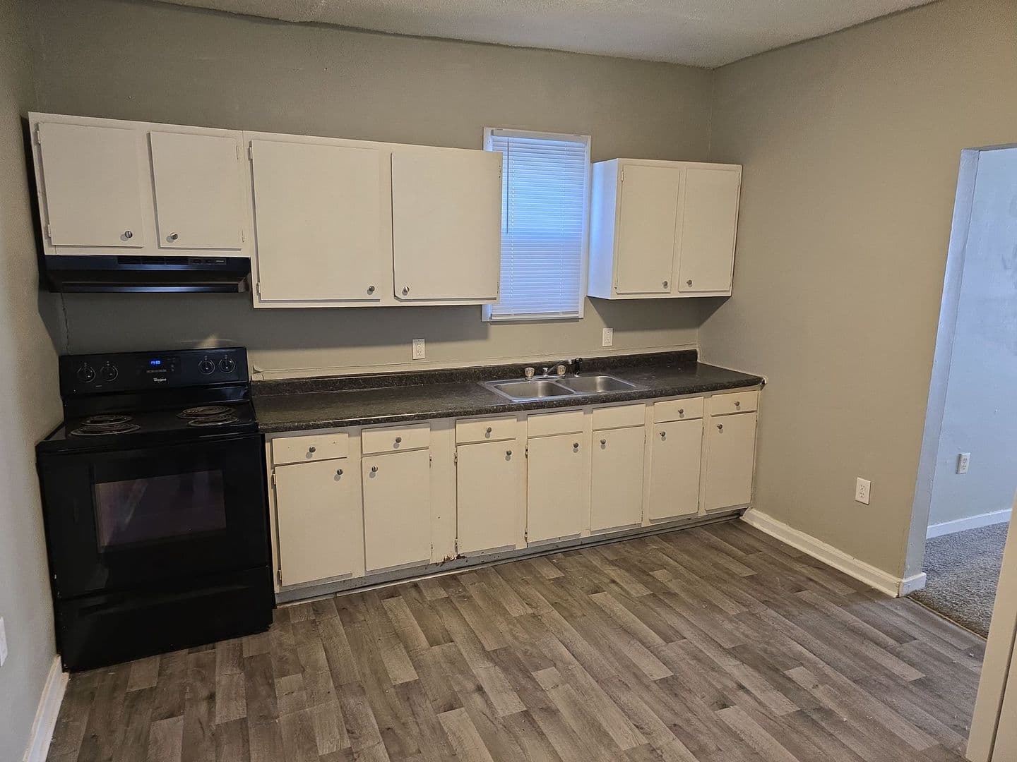 Muncie House: 320 E 9th St.