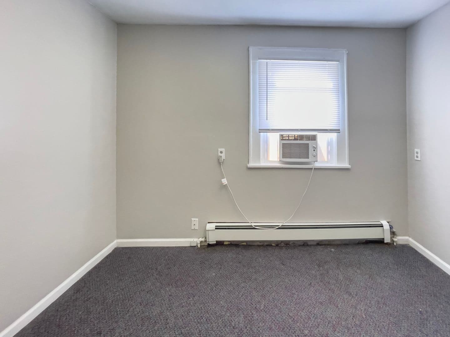 Muncie Apartment: 210 S Nichols Ave.