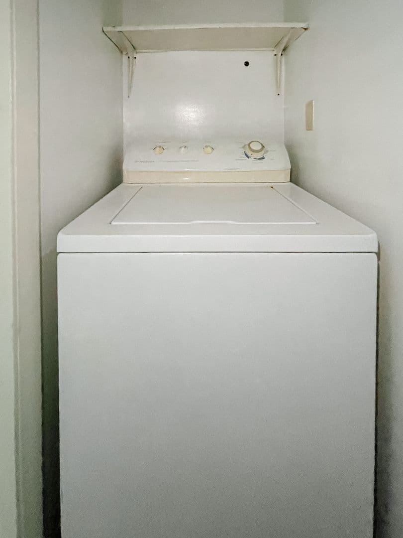 Yorktown Apartment: 2301 S Marsh Ave
