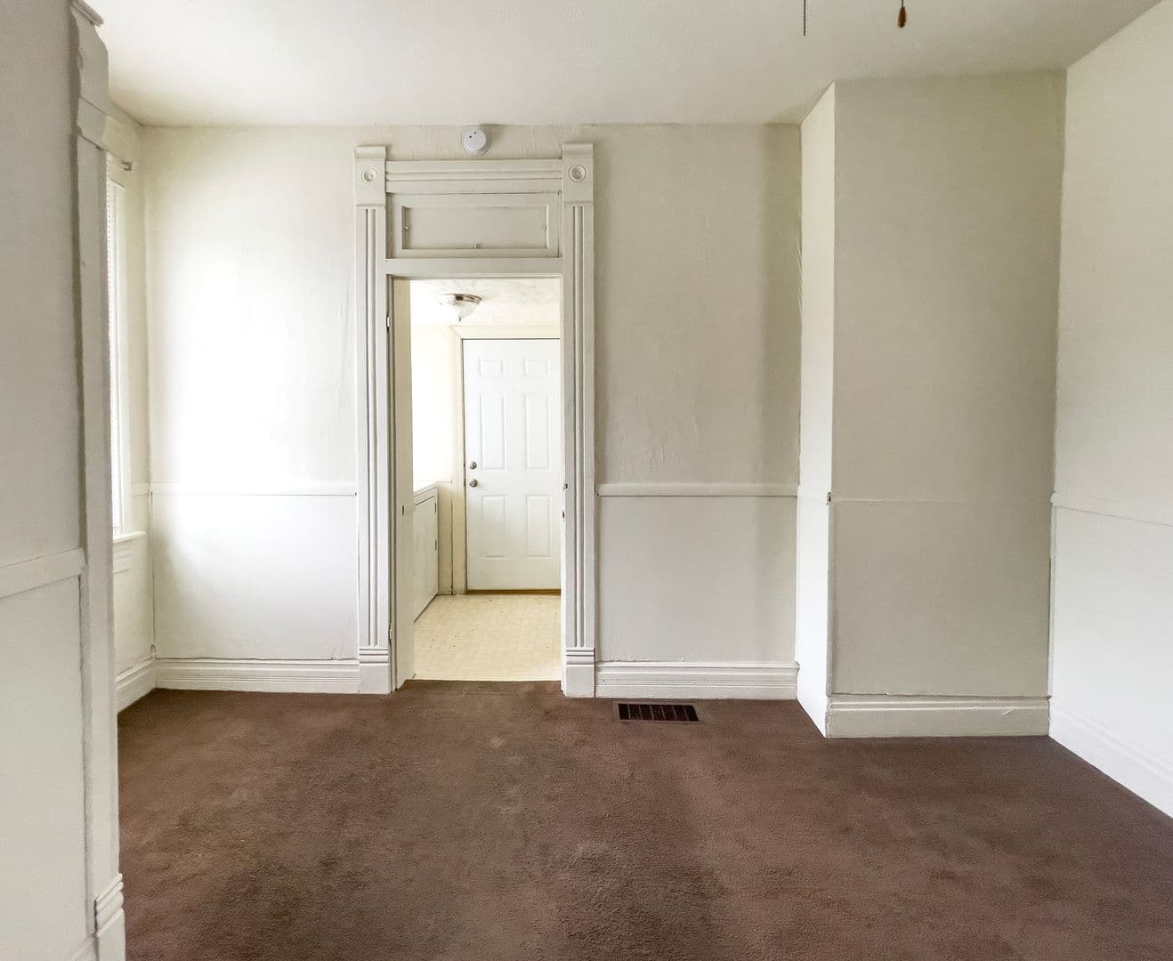Muncie Apartment: 826 W Ashland Ave