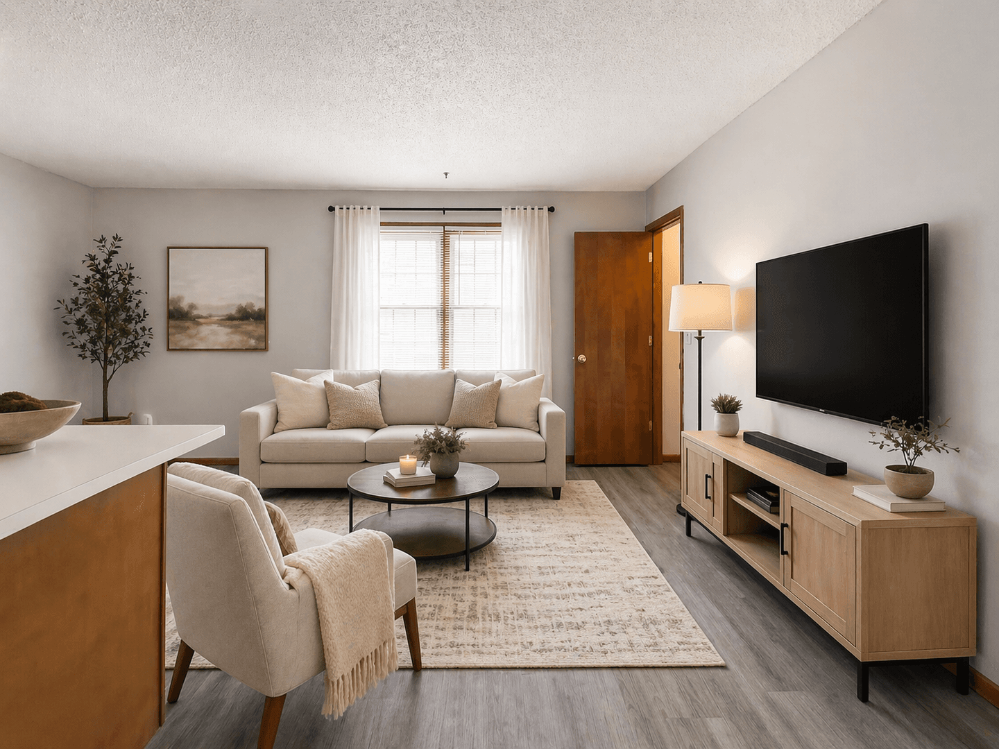 Muncie Apartment: 210 N Martin St