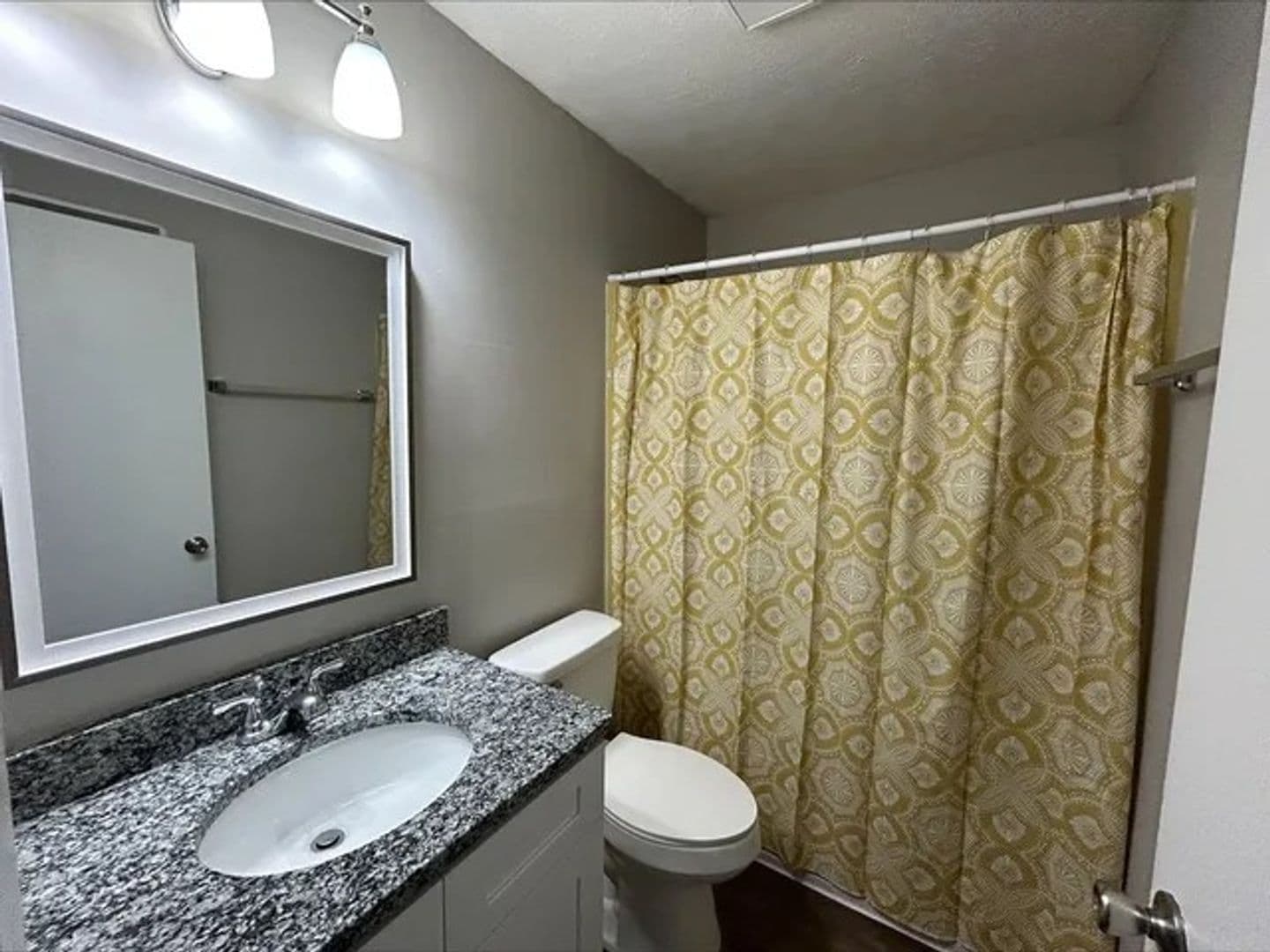 Muncie Apartment: 1010 W Bethel Ave