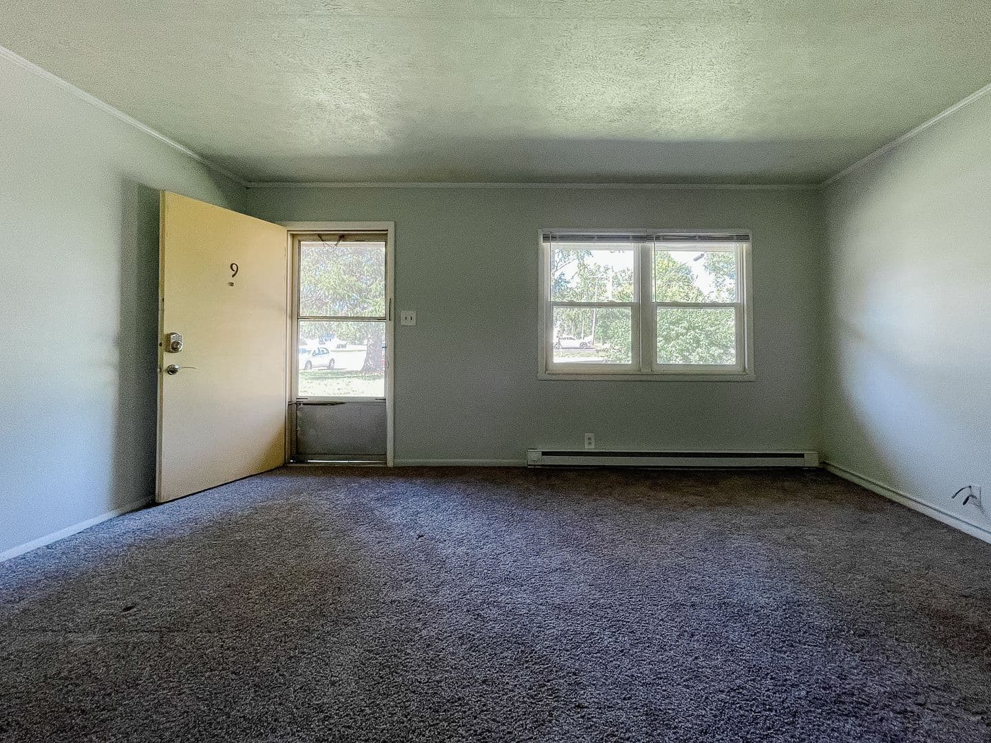 Muncie Apartment: 2310 N Oakwood Ave