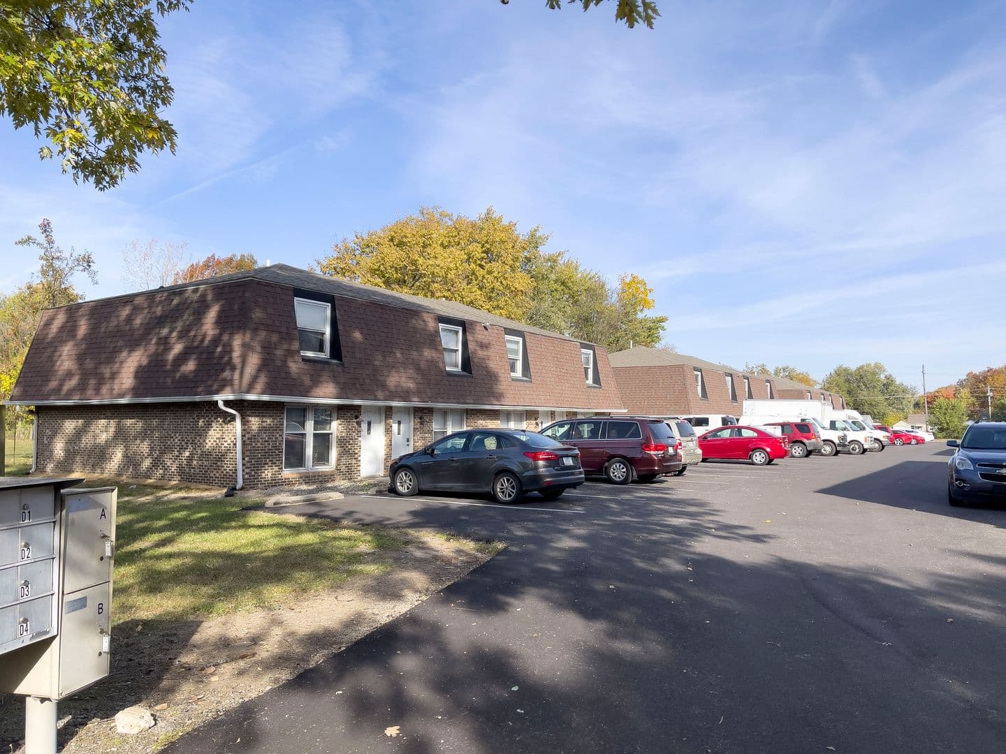 Muncie Apartment: 222 W Centennial Ave