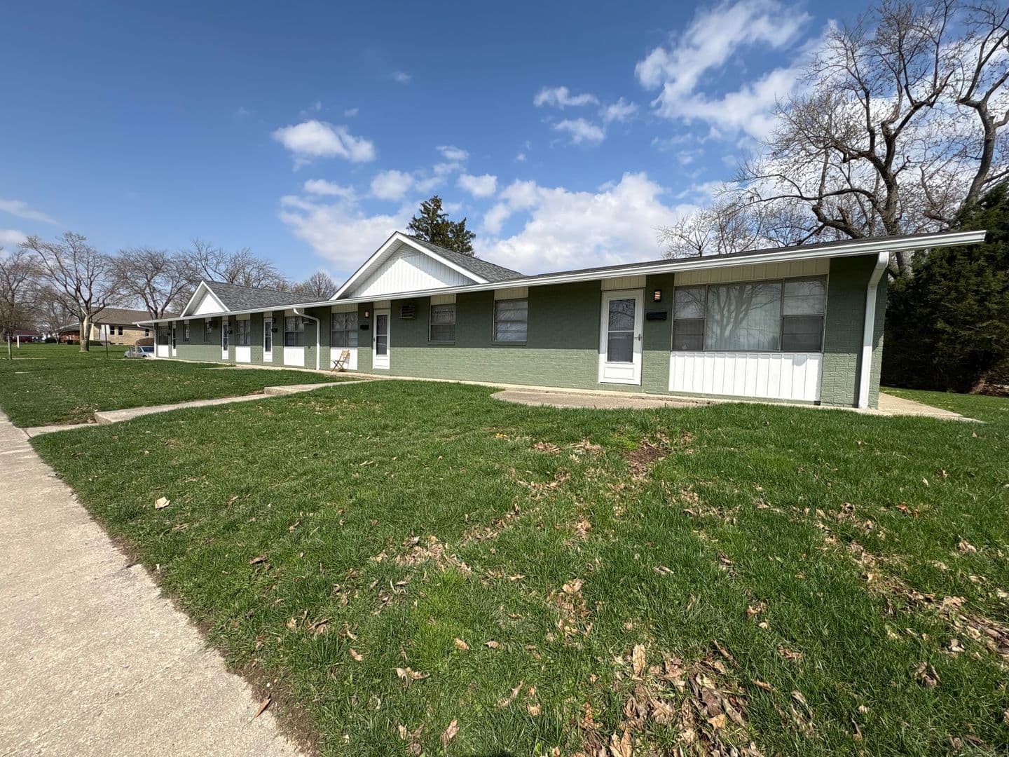 Muncie Apartment: 2310 N Oakwood Ave