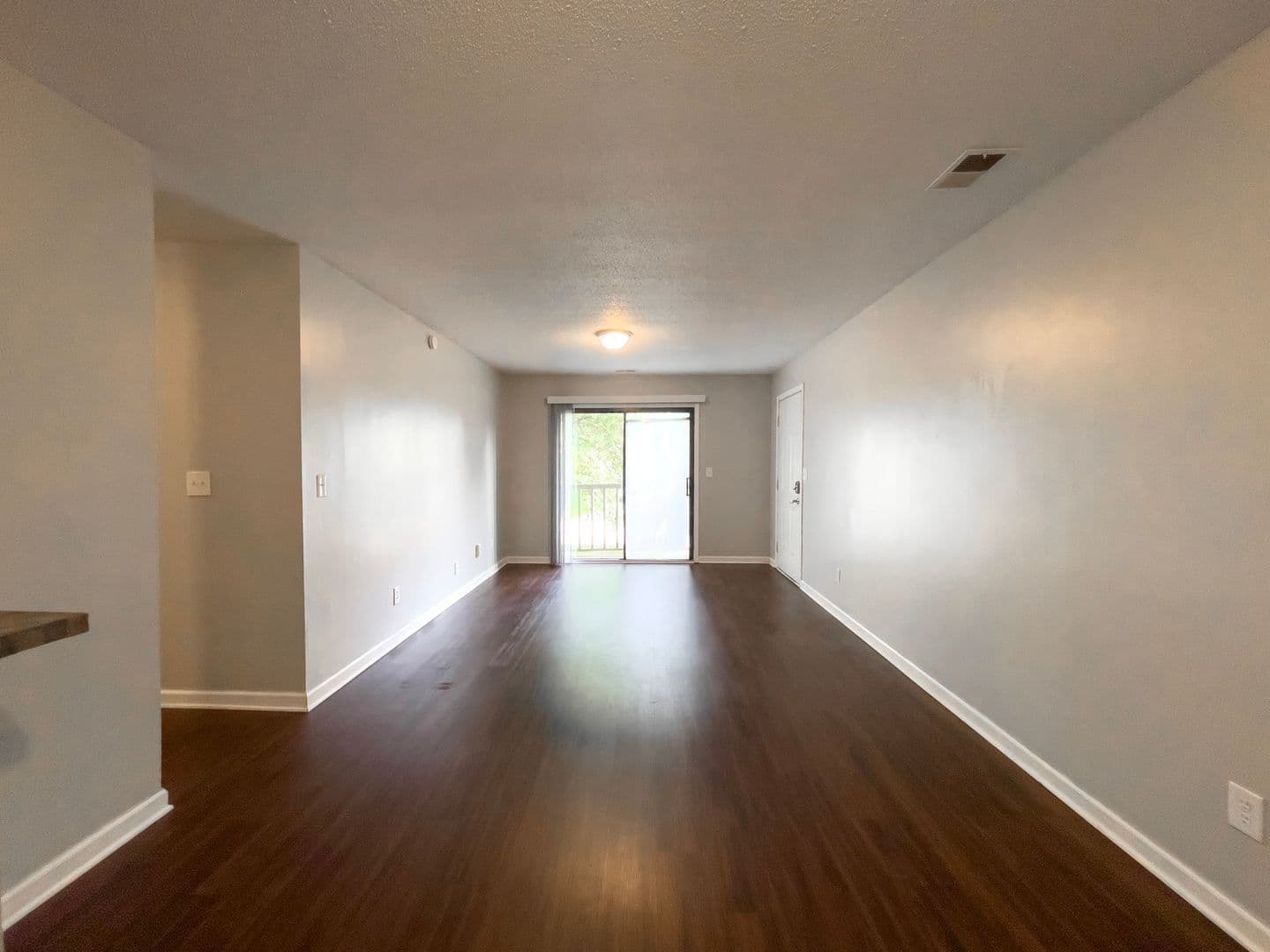 Muncie Apartment: 1001 W Wayne Street #208