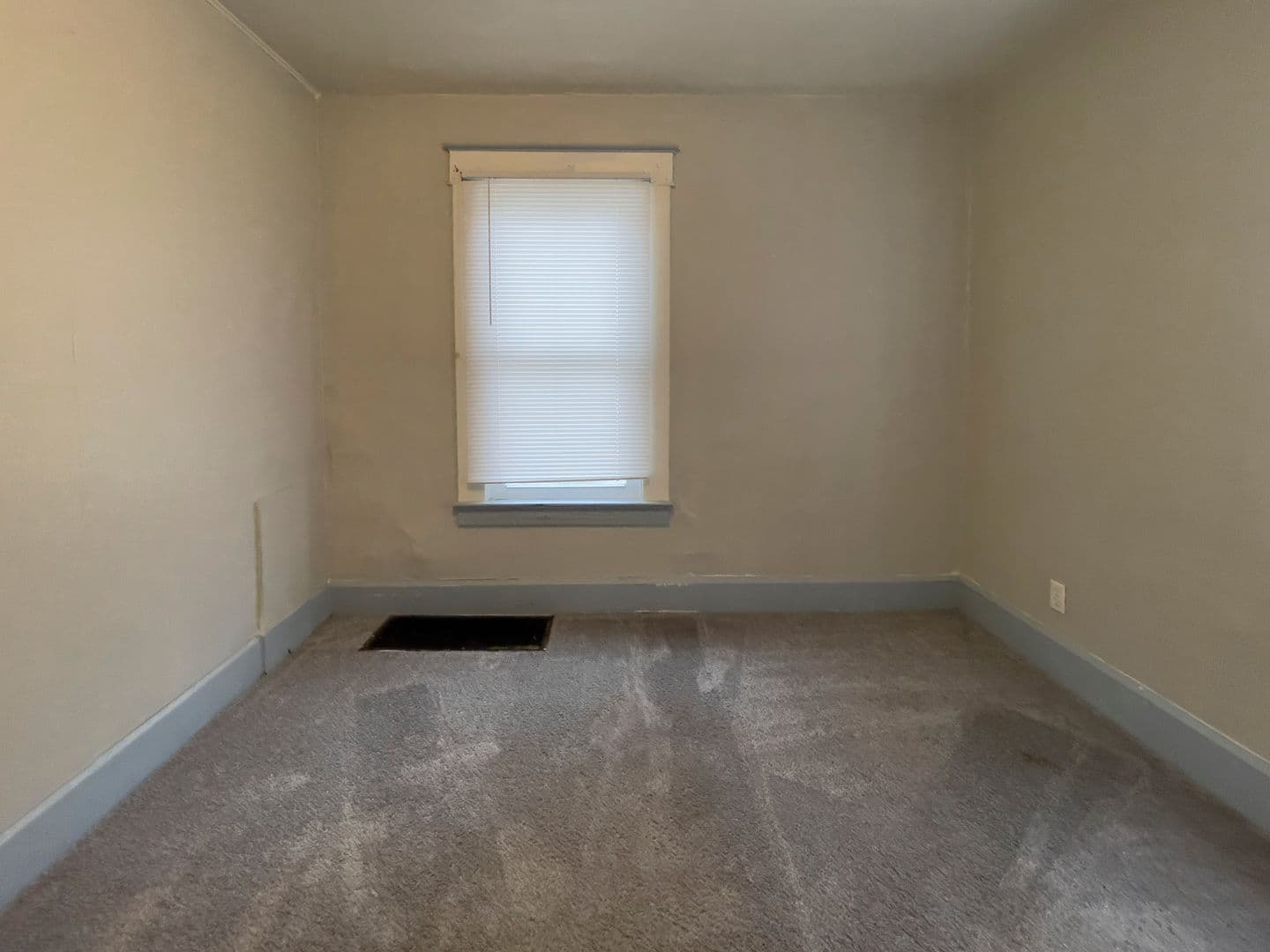 Muncie Apartment: 328 S Talley Ave