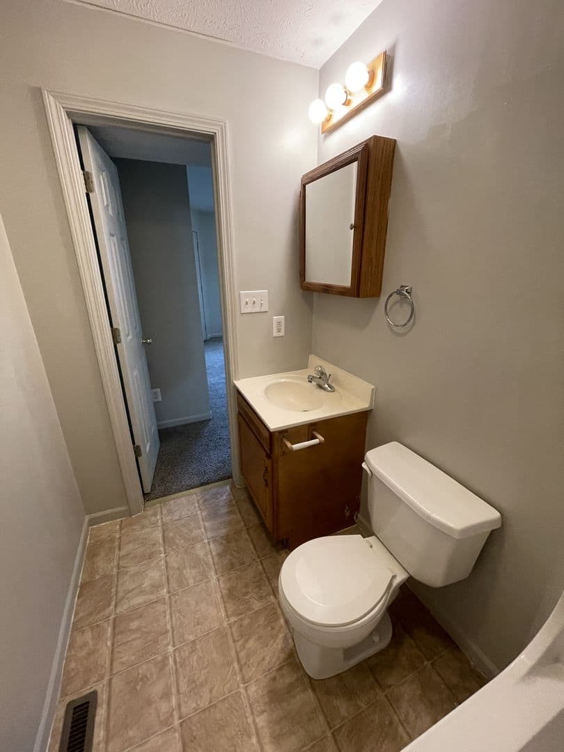 Muncie Apartment: 1413 W University