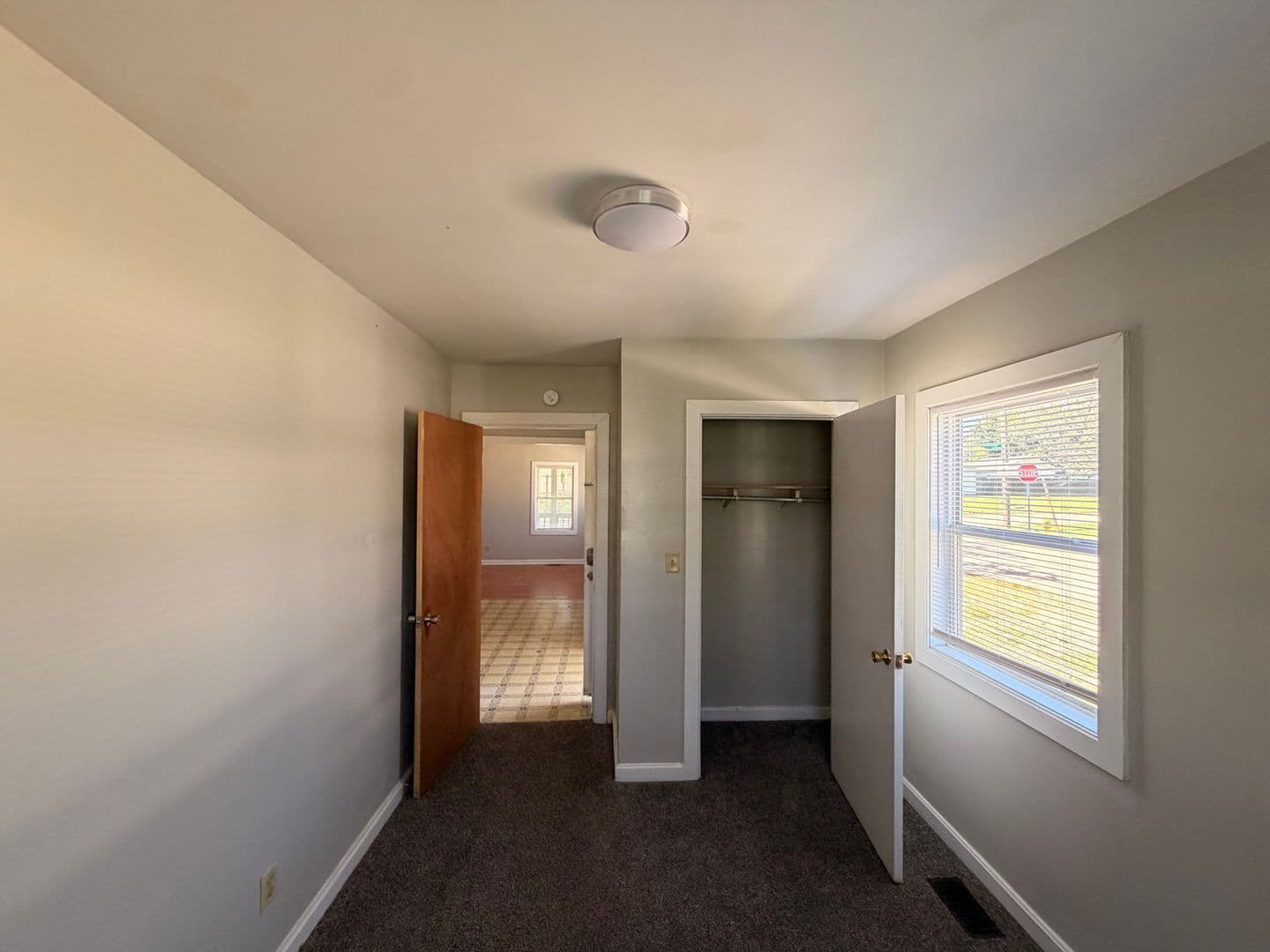Muncie House: 2020 N Glenwood Ave.