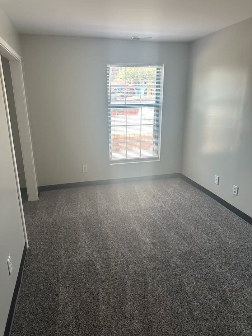 Muncie Apartment: 519 N. Dill St.