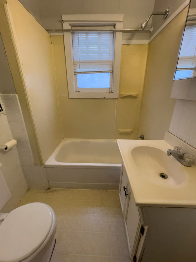 Muncie Apartment: 328 S. Talley Ave.