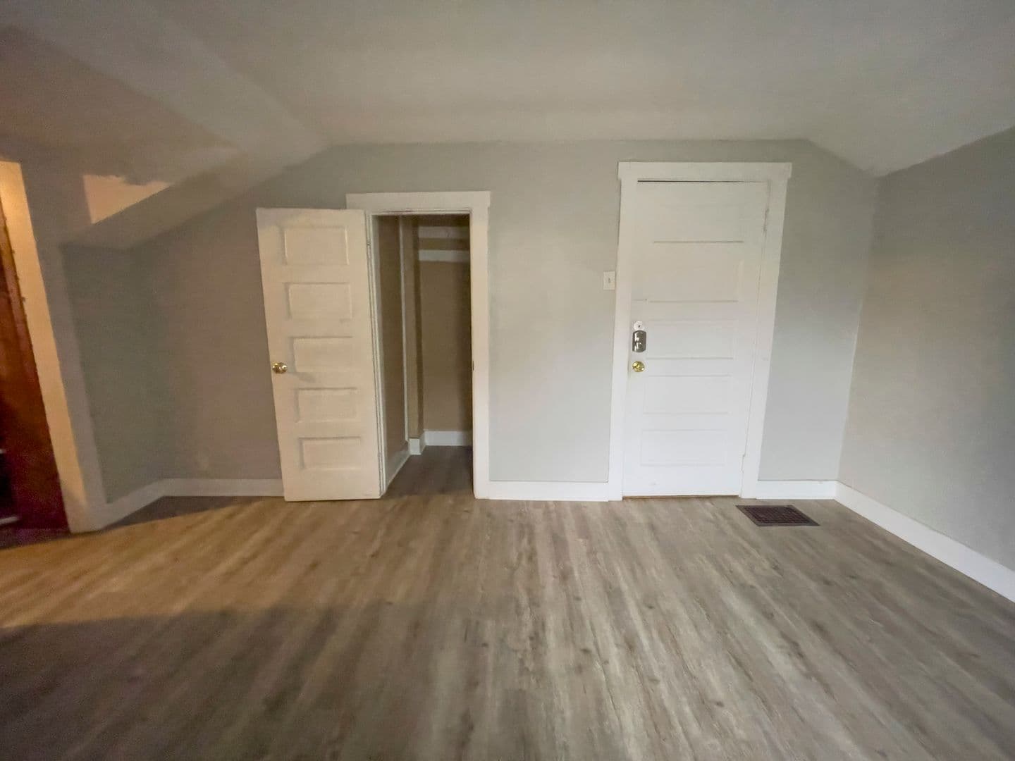 Muncie Apartment: 808 W Beechwood Ave.