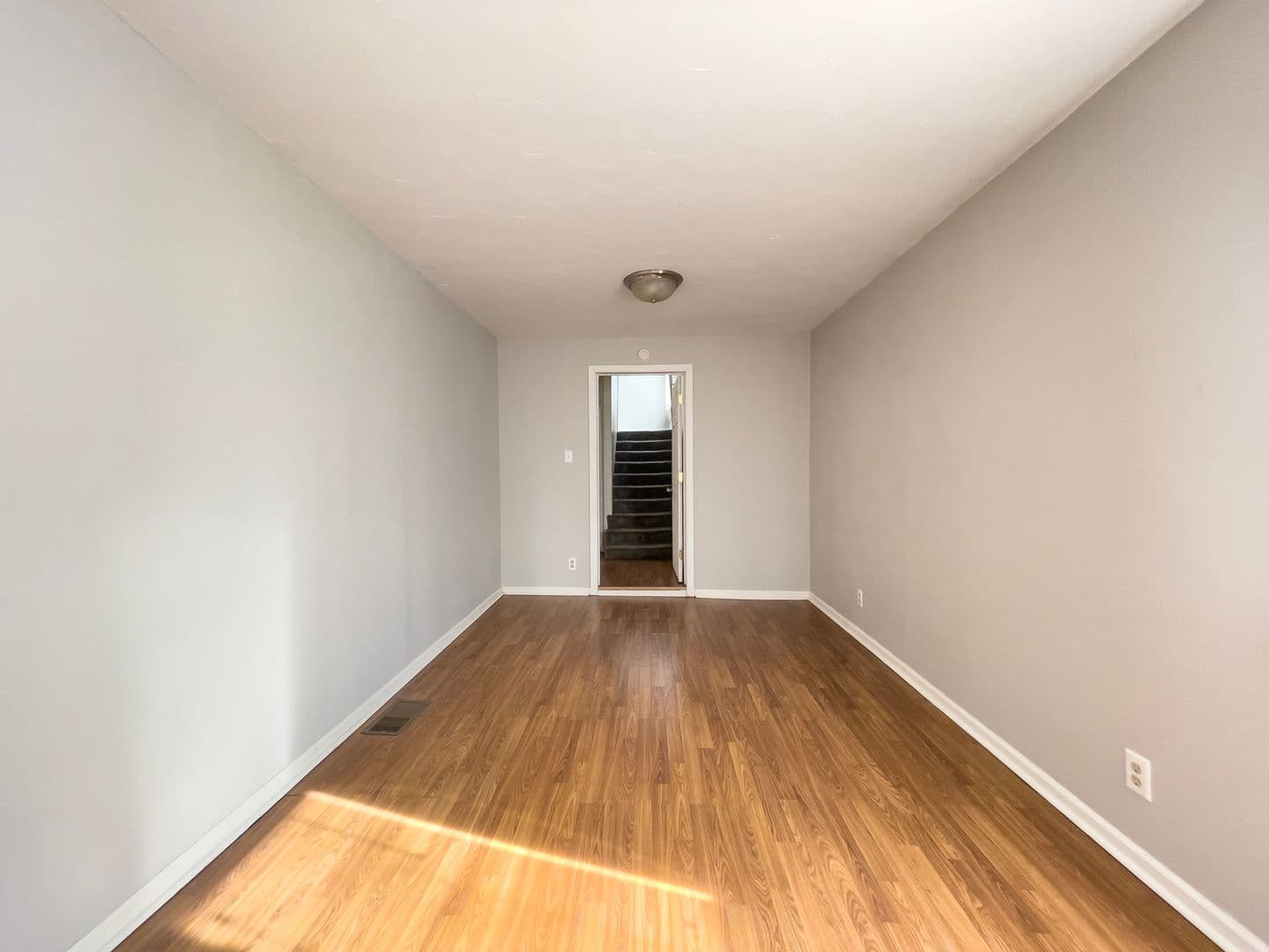 Muncie House: 118 N Martin St
