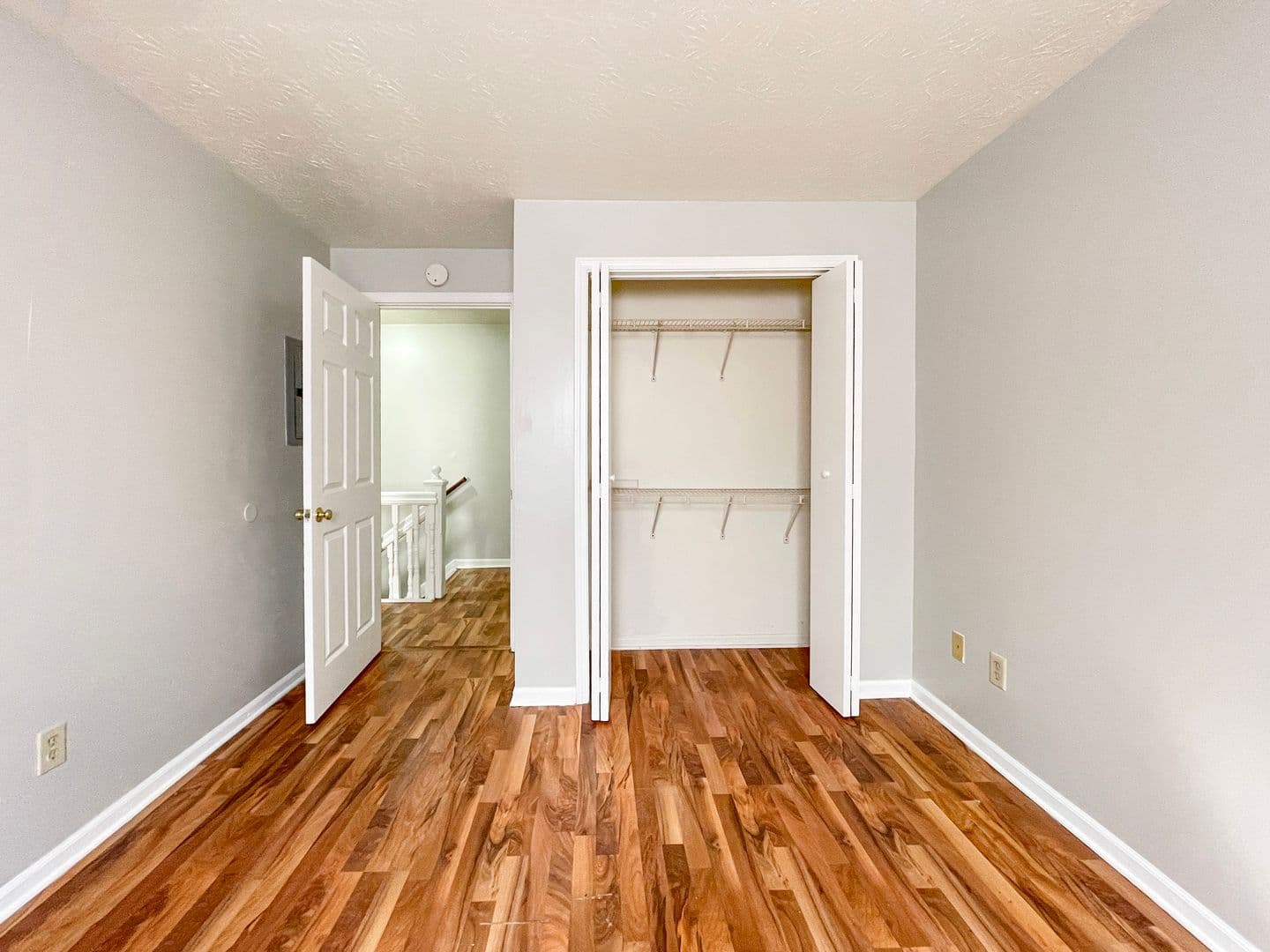 Muncie Apartment: 114 E 8th St