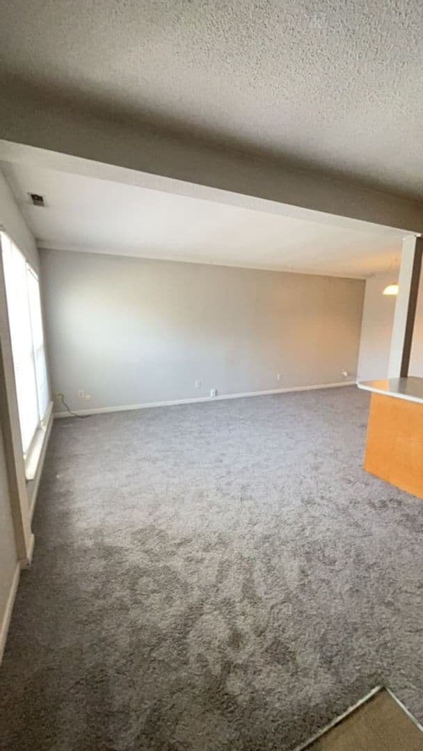 Muncie Apartment: 807 W. University Ave.