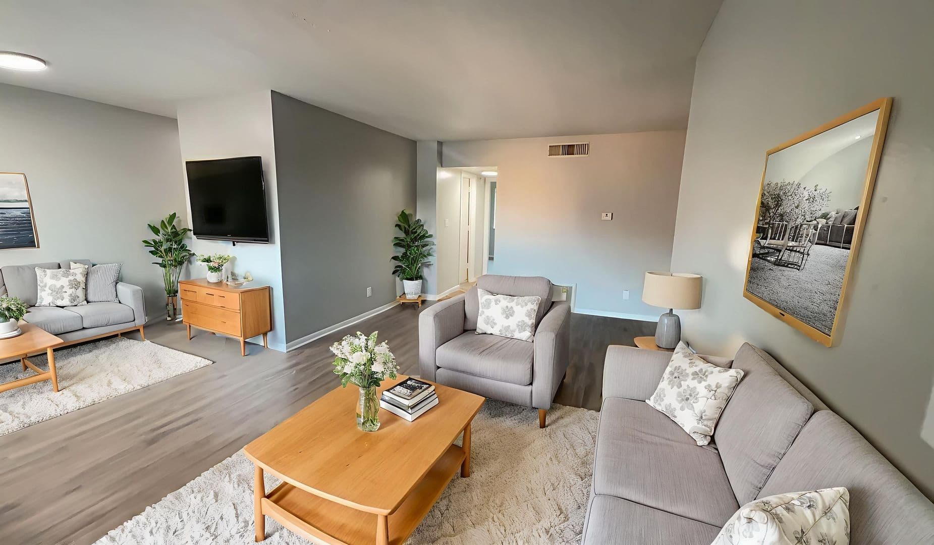 Muncie Apartment: 720 W Centennial Ave.
