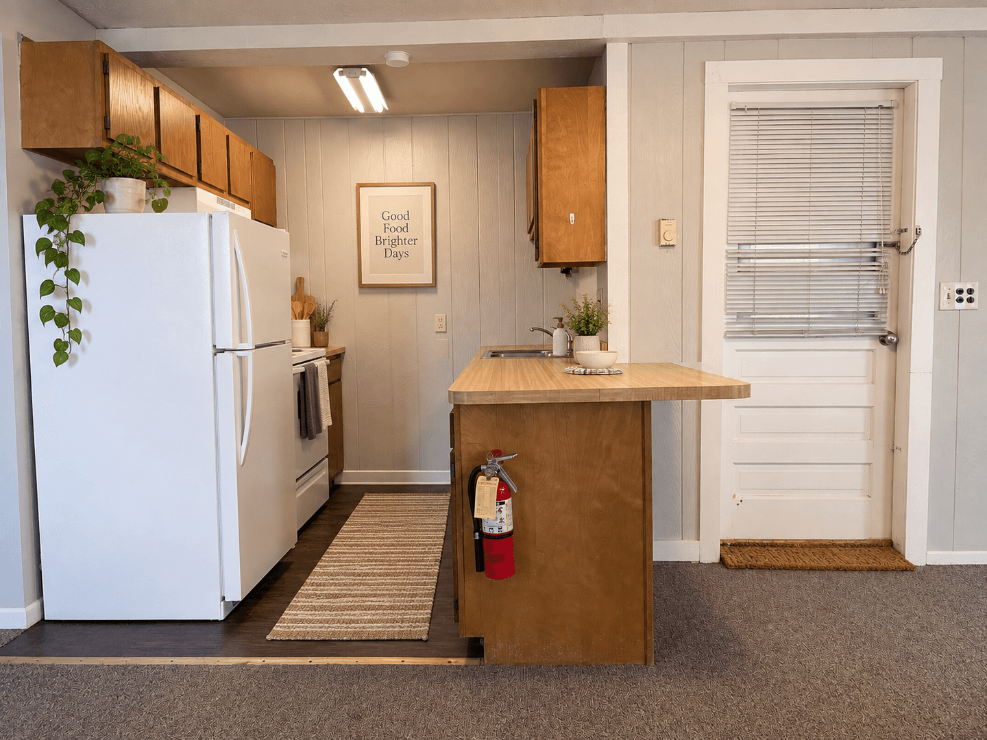 Muncie Apartment: 1515 W. Main St. Apt. B
