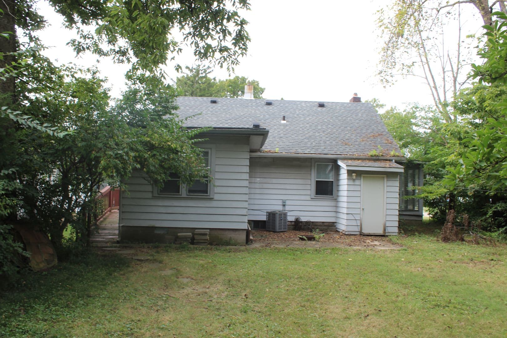 Muncie House: 312 S Calvert St