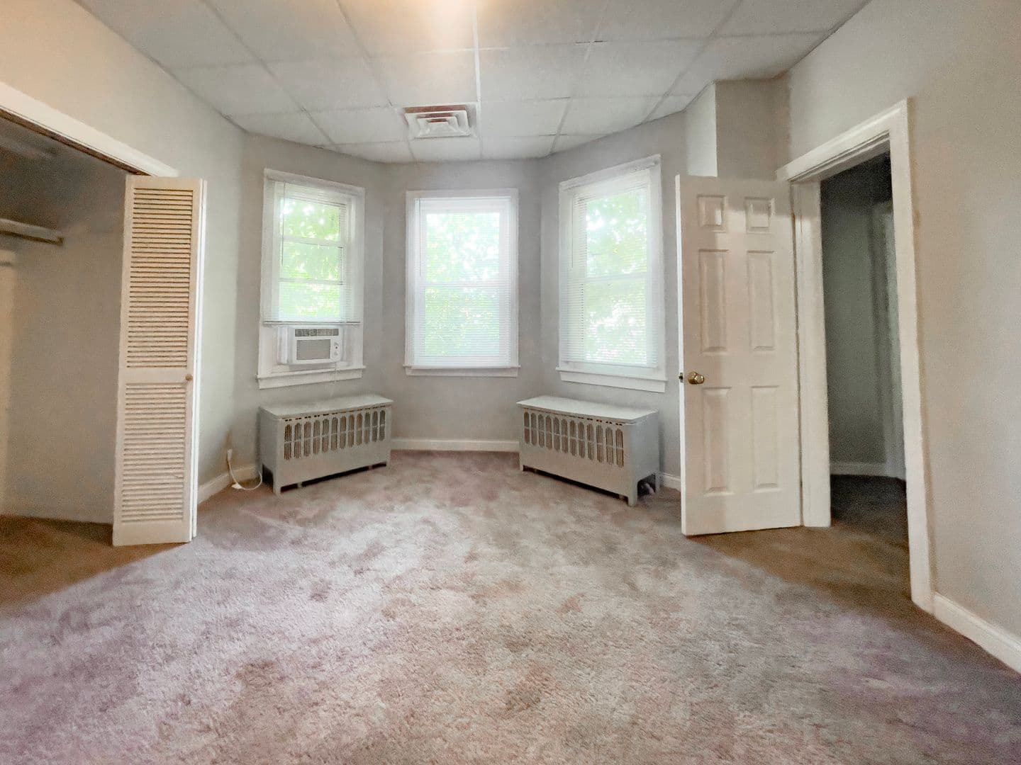 Muncie Apartment: 805 W. University Ave. #3