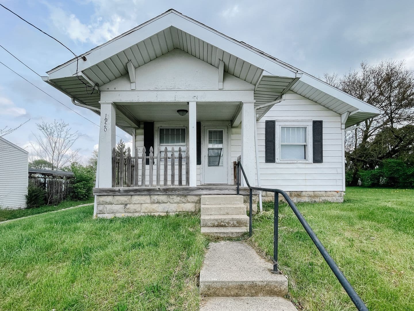 Muncie House: 1920 S Gharkey St.