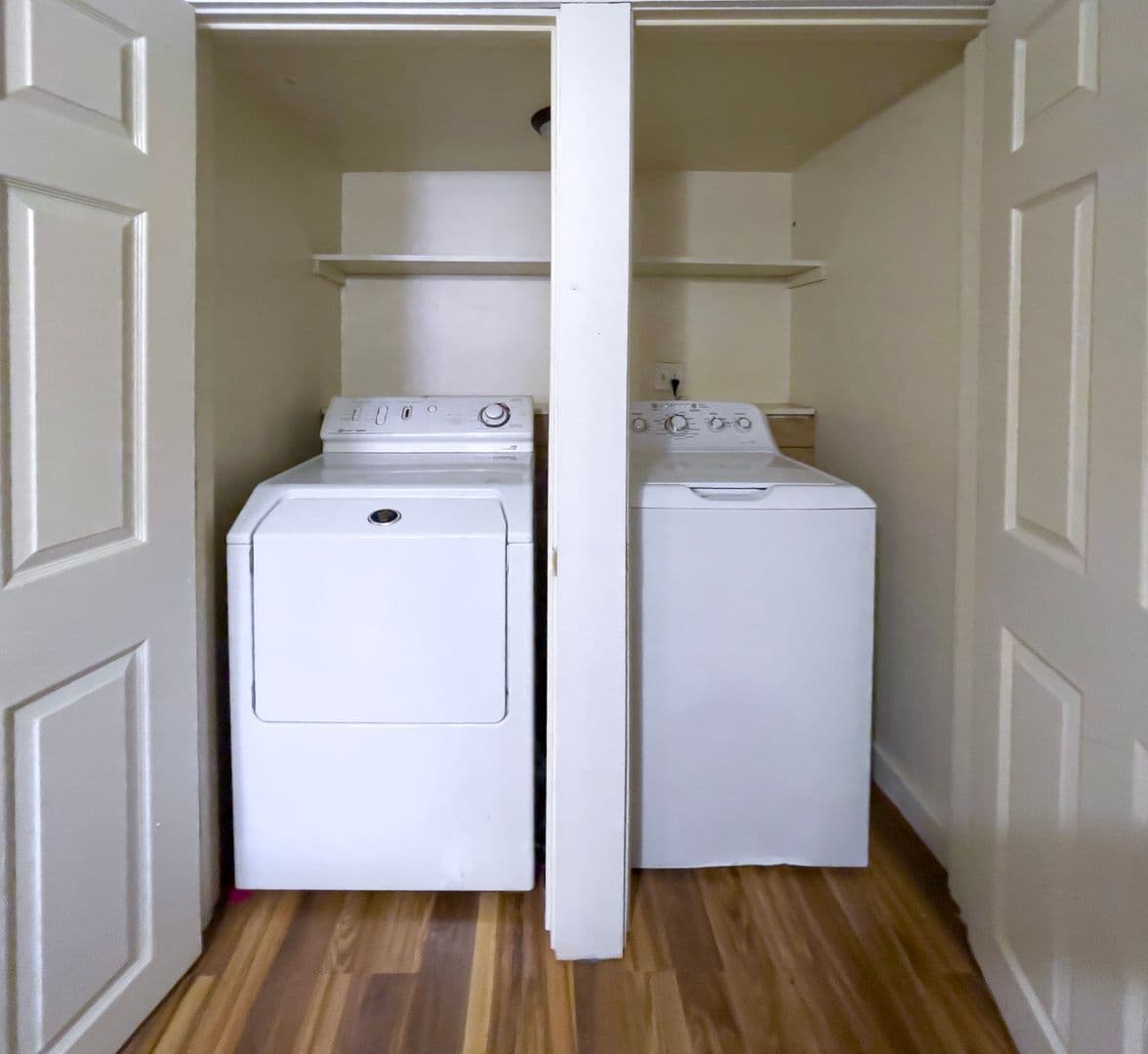Muncie Apartment: 402 N Calvert St.