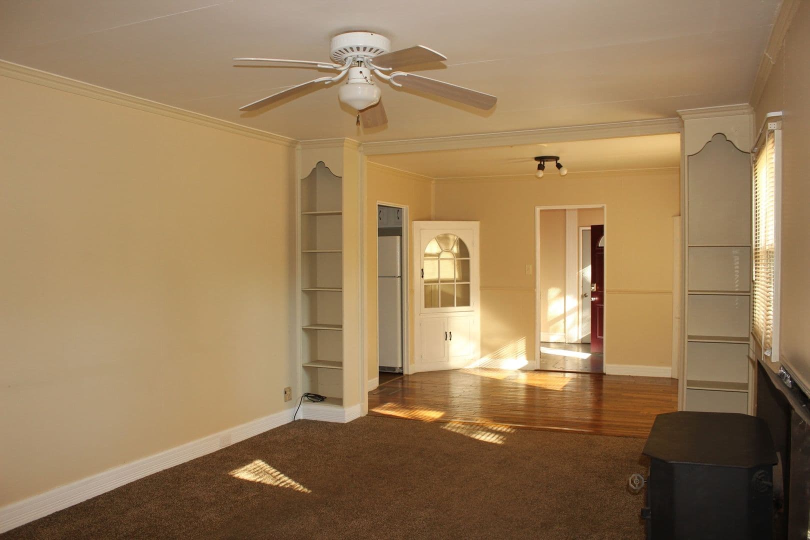 Muncie House: 2100 W Parkway Dr